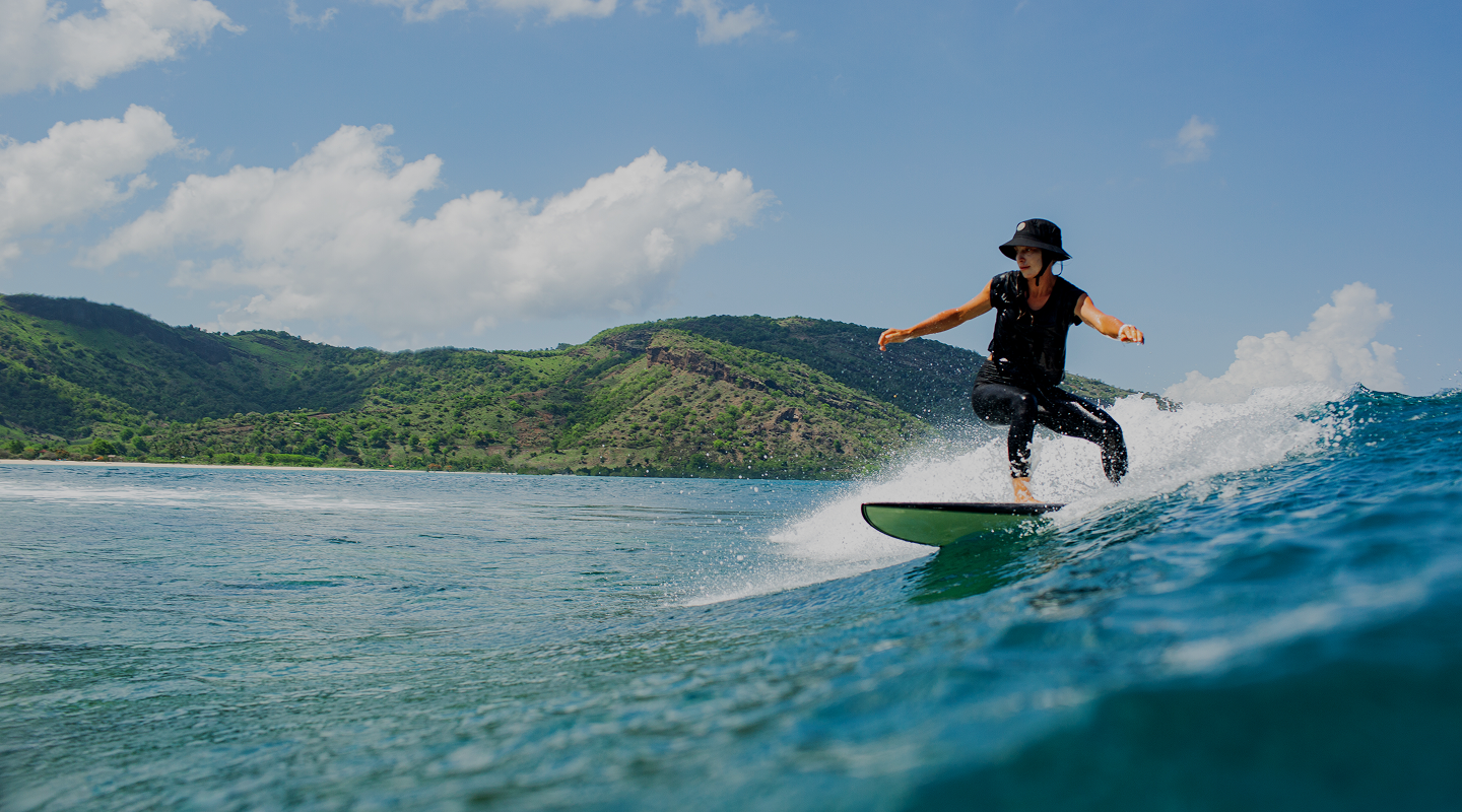 surfer-blue-wave