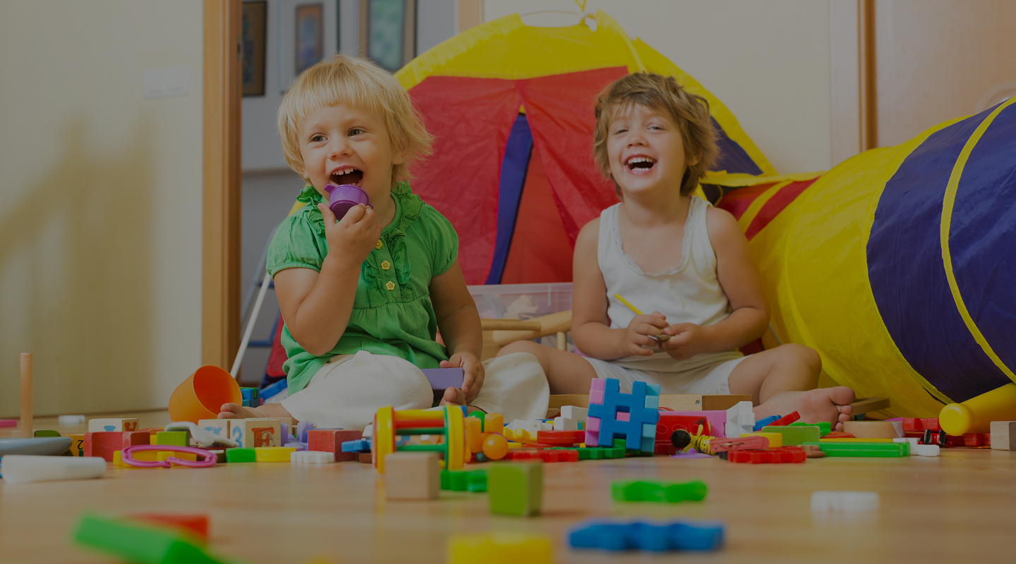 children-playing-with-blocks 1
